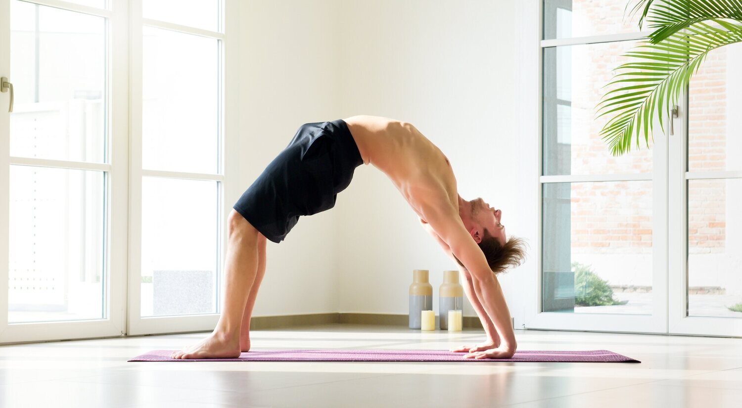 ¿Por qué deberías hacer yoga si practicas entrenamiento de fuerza?