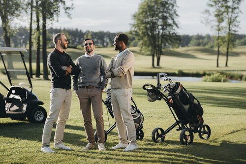 El golf es una de las actividades que más favorece las interacciones sociales