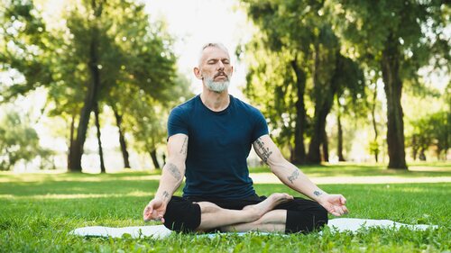 Controlar la respiración es una de las claves del yoga