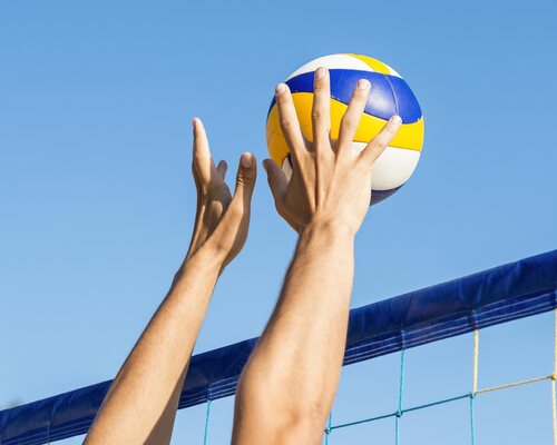 Gestos técnicos en voleibol como el bloqueo tienen especial peligro