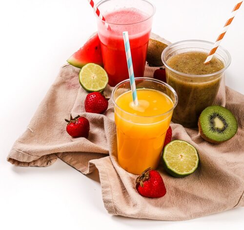 Si una persona come poca fruta, los zumos pueden ser un complemento para cubrir la falta